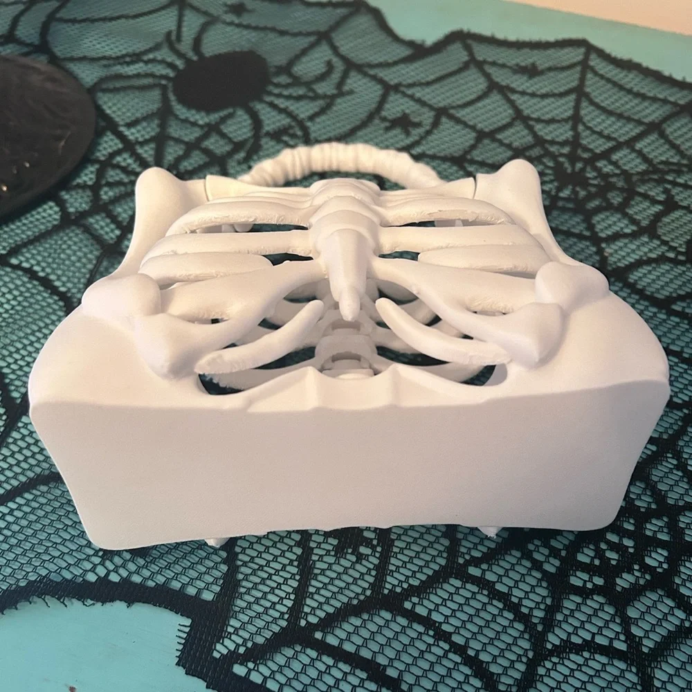 Skeleton Ribcage Handbag - Picture 3 of 5